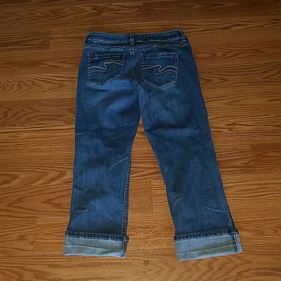 White House Black Market Crop Leg Sz. 4 NWOT - Picture 3 of 6